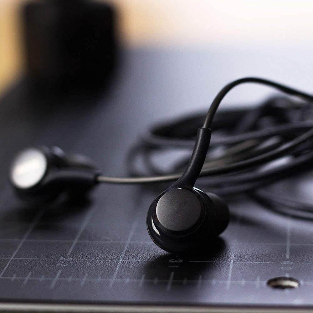 Earphones for Samsung Galaxy A70 / A 70 Earphone Original Like Wired Noise Cancellation In-Ear Headphones Stereo Deep Bass Head Hands-free Headset Earbud With Built in-line Mic, Call Answer/End Button, Music 3.5mm Aux Audio Jack (AK15, Black)